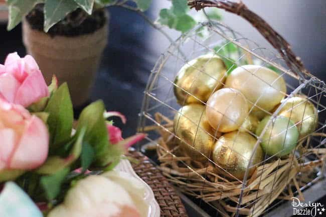 See how I decorated a very gorgeous, yet simple Spring Easter Tablescape. It's perfect for an Easter dinner or just as beautiful Easter decor! | Design Dazzle