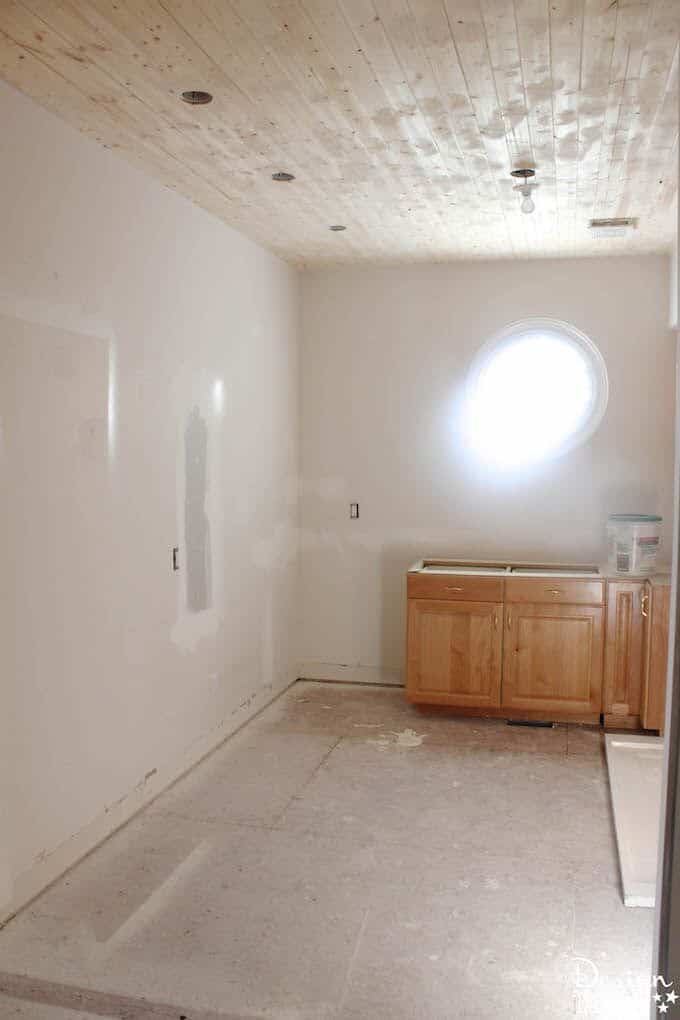 Week 2 of my laundry room pantry combo re-purpose! It will show you how to combine a butler's pantry with the laundry to create a "pandry". | Design Dazzle Week 2 of my laundry room pantry combo re-purpose! It will show you how to combine a butler's pantry with the laundry to create a "pandry". | Design Dazzle