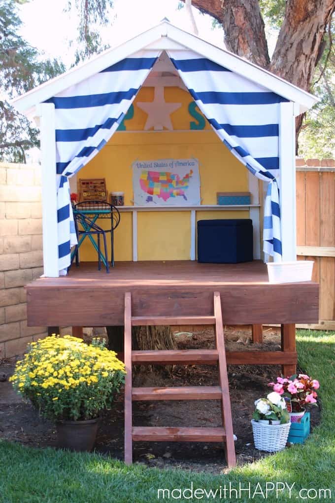 Here are 14 extremely creative and fun play areas for your kids that will sure to zap all the boredom from their brains! Enjoy and happy summertime! | Design Dazzle