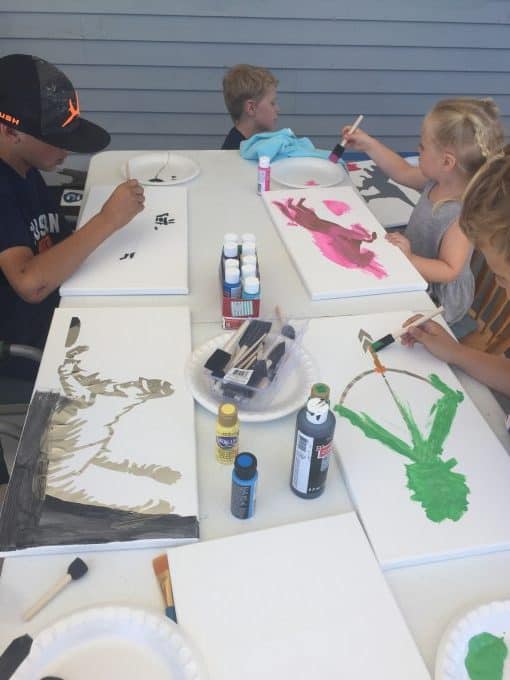 On a budget? You can still have a blast this summer! Learn how to make cute canvas art with the kiddos this summer while still sticking to a budget! 