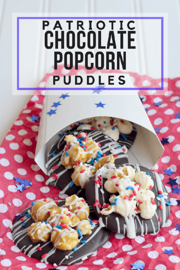 Patriotic Chocolate Popcorn Puddles! Delicious 4th of July recipe and dessert! #4thofJuly | Design Dazzle