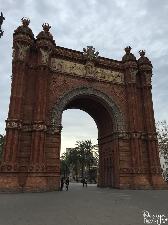 Traveling to Barcelona - Arc de Triomf