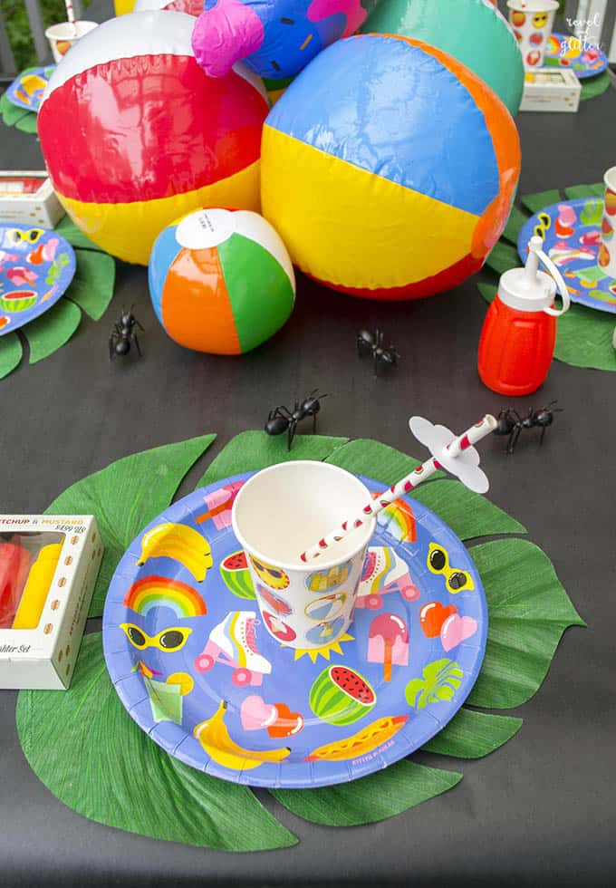 Get ready for summertime fun with the perfect table