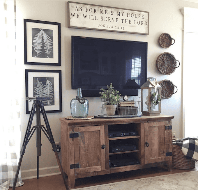 This post will give you some of my favorite tips and tricks on how to decorate around your TV and still make your room look gorgeous! | Design Dazzle