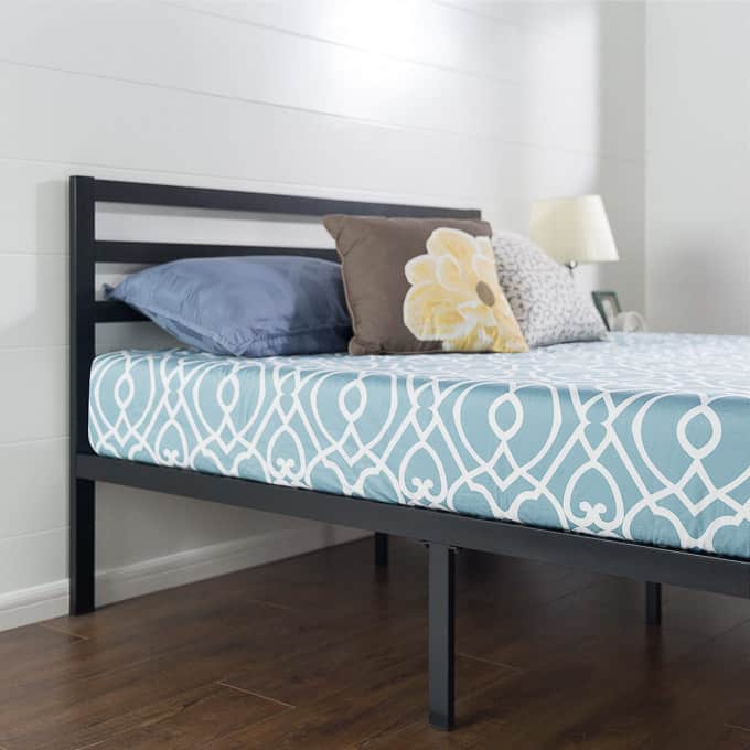 Look no further for a gorgeous and inexpensive bed because I've already done for you, I have round up 20 of affordable and stylish beds all for under $200! | Design Dazzle