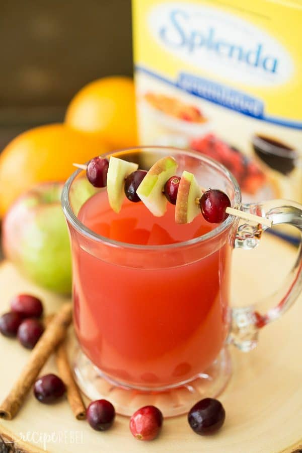 Crisp apples, ripe cranberries and plenty of pumpkin spice go into making these 13 fantastic fall drinks to give you something to look forward to this fall! | fall inspired drink recipes | drink recipes for fall | fall beverages | pumpkin flavored drink recipes | apple flavored drink recipes | pumpkin spice drink recipes || Design Dazzle