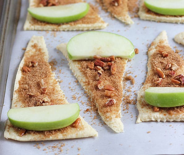 Apples are ripe and ready to be picked! Try out these delectable apple based desserts and treats this fall to take advantage of this favorite fall fruit! | homemade apple recipes | apple dessert recipes | fall dessert recipes | recipes using fresh apples | dessert recipes for fall || Design Dazzle