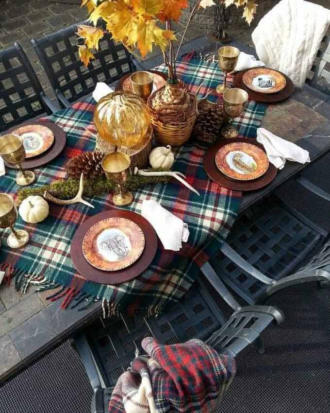 I have rounded up 16 of my favorite ways to decorate for fall so your home can be perfectly plaid and ready for the season! | plaid decor for fall | fall plaid decor | home decor for fall | plaid home decor ideas | decorating with plaid | plaid decorating tips for fall | fall home decorating tips || Design Dazzle