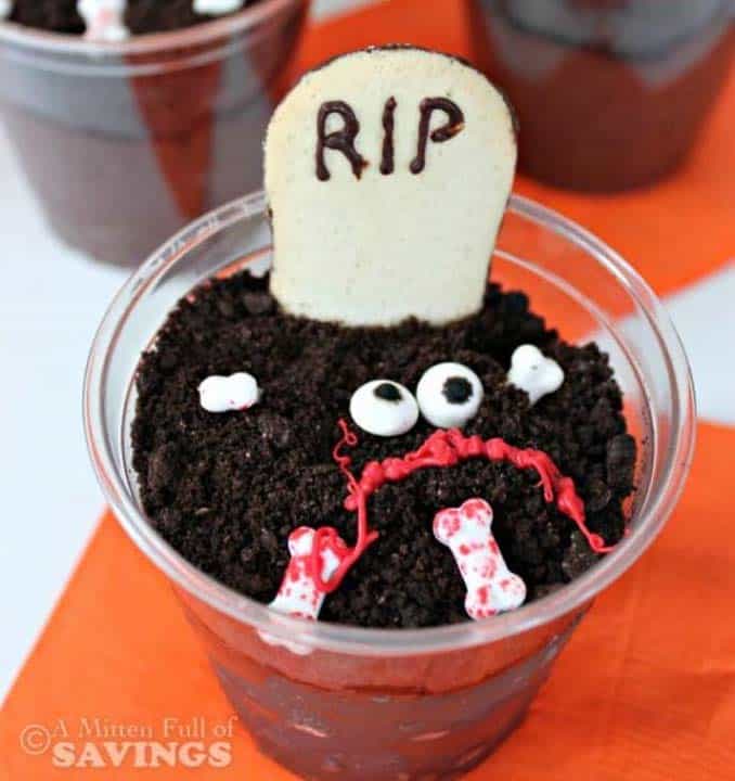Halloween can be filled with so much sugar so this post has 15 fabulous non candy trick-or-treat ideas to hand out on Halloween that the kids will love! | halloween candy alternatives | halloween treat ideas | unique halloween treats | non-candy halloween treat ideas || Design Dazzle
