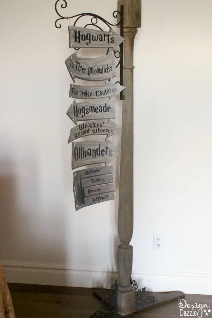 Is your bride to be a Harry Potter fanatic? This Harry Potter themed bridal shower will make her "Muggle to Mrs." dreams come true! | harry potter themed bridal shower | harry potter themed parties | bridal shower ideas | planning a bridal shower | themed bridal showers || Design Dazzle #harrypotter #bridalshower #themedbridalshower #themedparty 