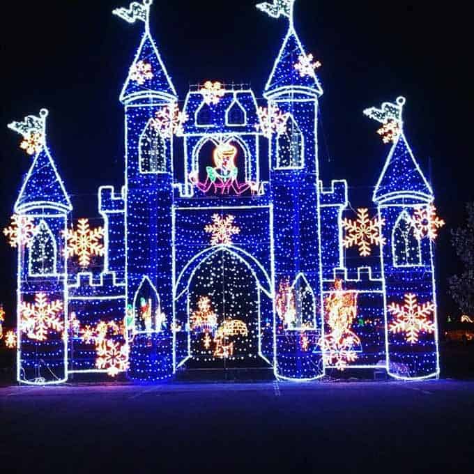 Here are 20 of the most magically-awesome events to do in Southern Utah during the Holiday season! Your family will love all of these events! | Design Dazzle