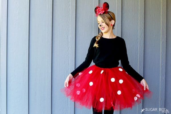 This post has 21 Mickey and Minnie costumes for women, men, children, and babies alike! I'm sure you'll find something that fits your needs! | Design Dazzle