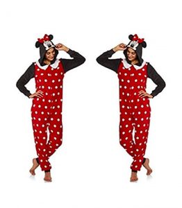 This post has 21 Mickey and Minnie costumes for women, men, children, and babies alike! I'm sure you'll find something that fits your needs! | Design Dazzle