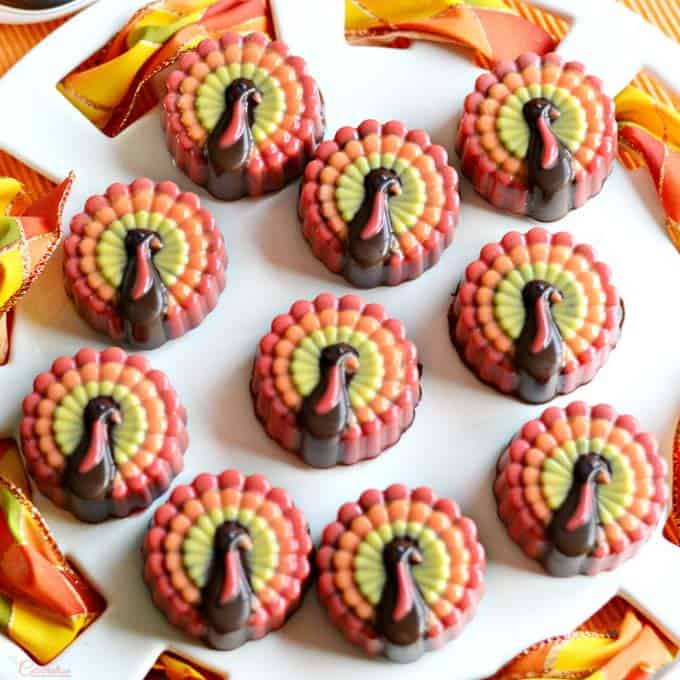 These 17 edible Thanksgiving crafts for kids are the perfect way to keep your kiddos entertained during all of the Thanksgiving festivities! | Design Dazzle