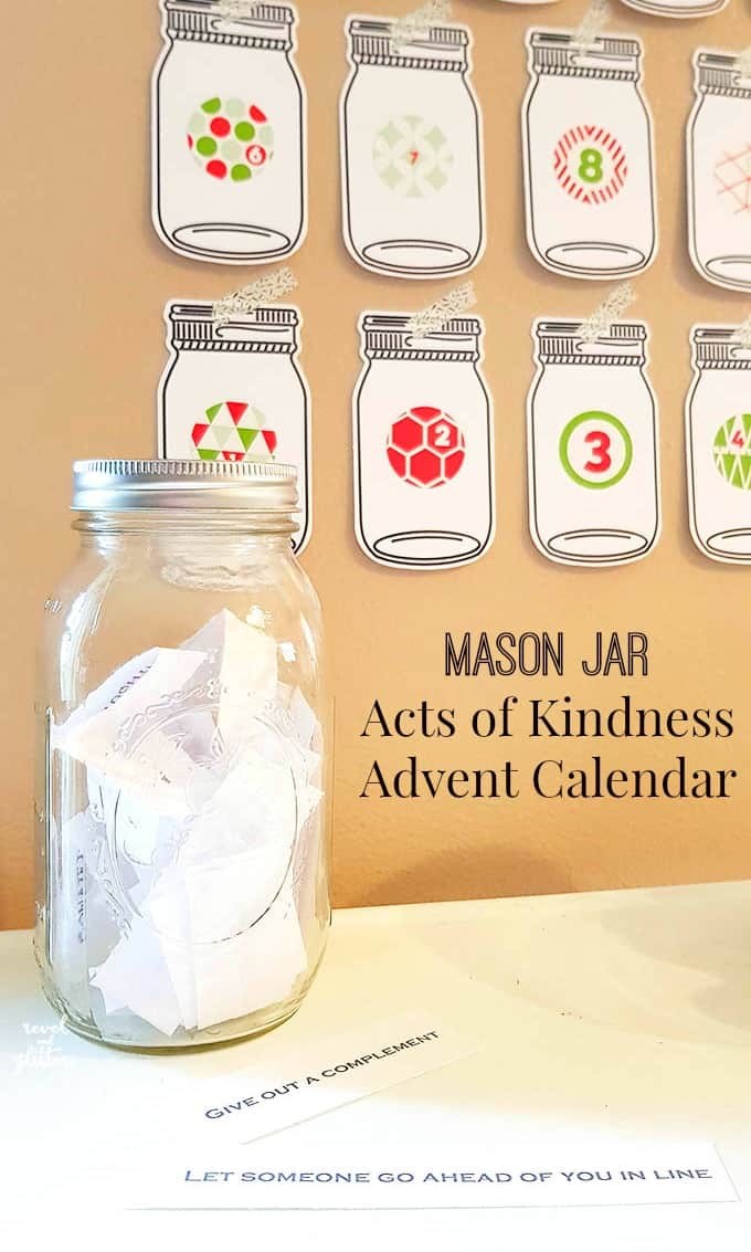 Help your family give back this Christmas with a Mason Jar Acts of Kindness Advent Calendar | advent calendar ideas for kids | diy advent calendar | advent calendar ideas | easy advent calendar ideas | unique advent calendar ideas | advent calendar activities || Design Dazzle #AdventCalendar #diyadventcalendar 