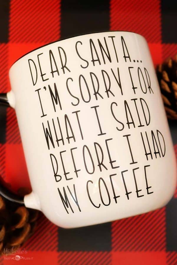 DIY Christmas Mug | Dear Santa Coffee Mug | diy coffee mug || Michelle's Party Plan-It for Design Dazzle #diymug #diycoffeemug #diychristmas