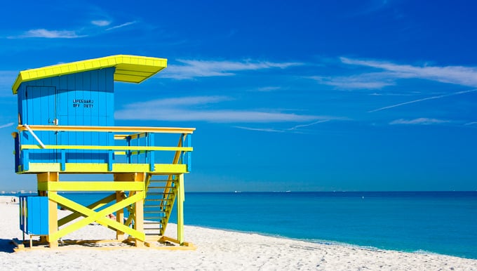 From Maine to Florida, this route has been well-traveled for the last 60 years. This beautiful route makes for the ultimate road trip! | Design Dazzle