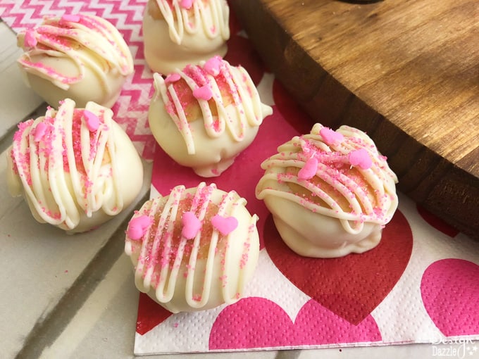 Valentine Buckeye Balls, what better way to celebrate Valentine's Day than with America's favorite duo: peanut butter and chocolate. | Design Dazzle