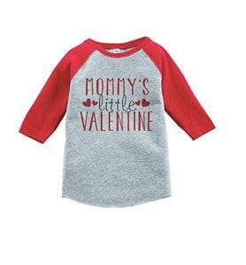 With the day of love right around the corner, here are 26 adorable and affordable Valentine's Day outfits for the whole family! | Design Dazzle 
