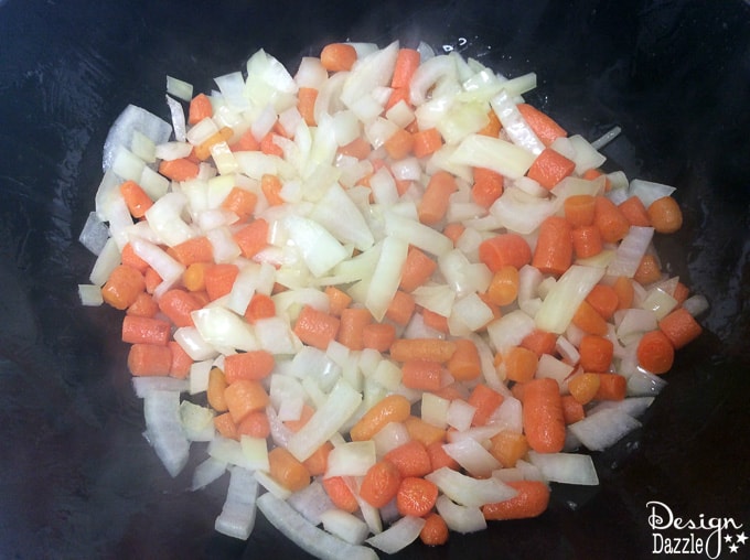 Because how perfect would it be to have an Irish feast to honor Irish ancestors for St. Patrick's day? Try this Delicious Irish Shepherd's Pie! | Design Dazzle