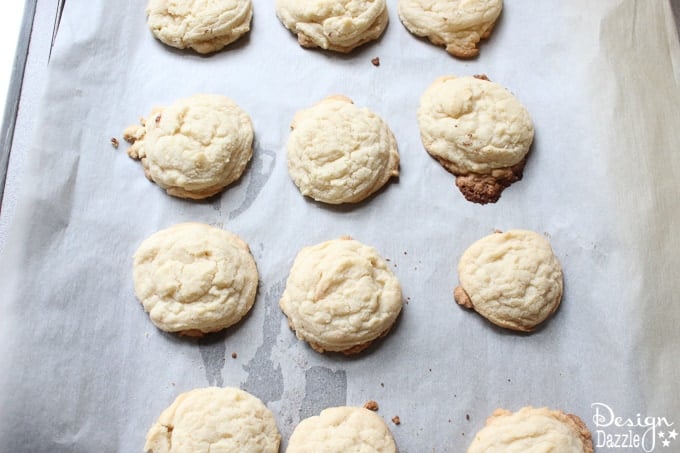 These delicious spring sugar cookies are as delicious as they are cute! You and your family will absolutely love trying out a new recipe and making them together! | Design Dazzle