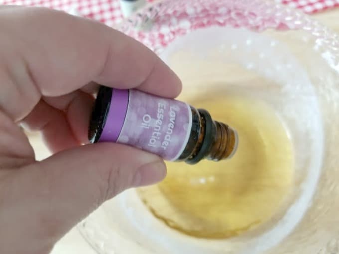 You will love this healing essential oils salve! It's so easy to make and so amazing. It helps soothe and heal minor cuts, bruises, and burns.