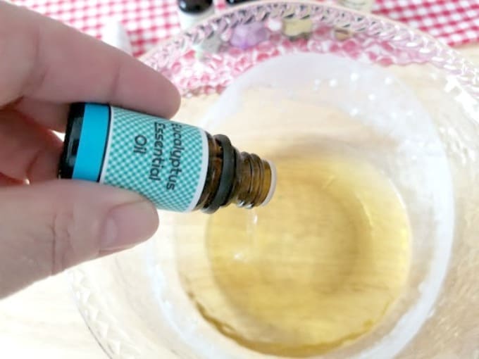 You will love this healing essential oils salve! It's so easy to make and so amazing. It helps soothe and heal minor cuts, bruises, and burns.