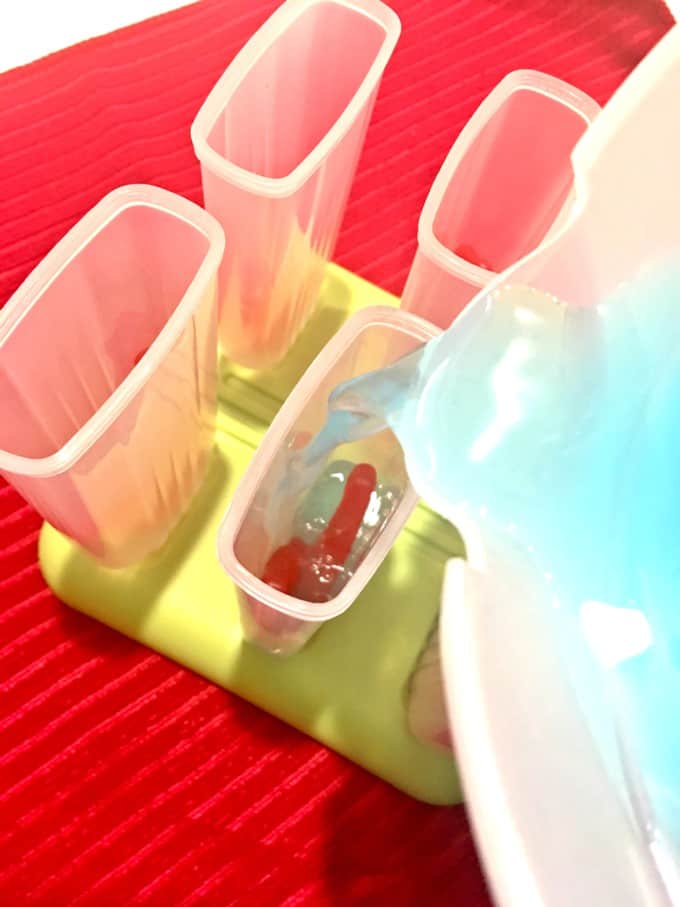 These underwater popsicles are perfect to cool off under the summer heat! It's as easy as 1-2-3! Even the kids can make their own with very little help. It's also a fun treat for ocean or water themed parties!