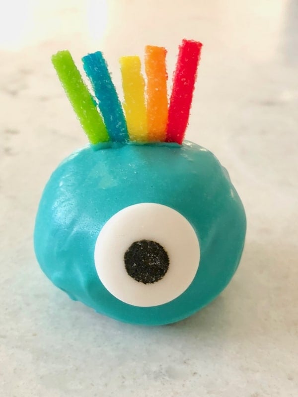 TWO ingredients and then dipped the Oreo Truffle balls in melted candy and you've got some VERY CUTE colorful monster Oreo truffle balls! - Design Dazzle