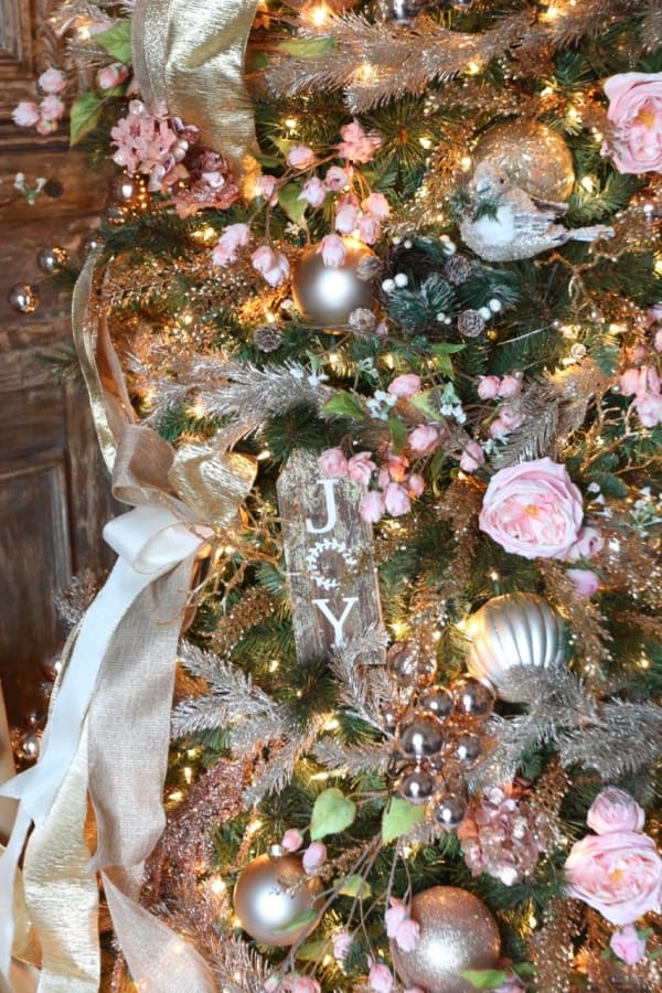 Pink Florals And Gold Metallics Christmas Tree - Dream Tree Challenge | Toni Roberts Design Dazzle