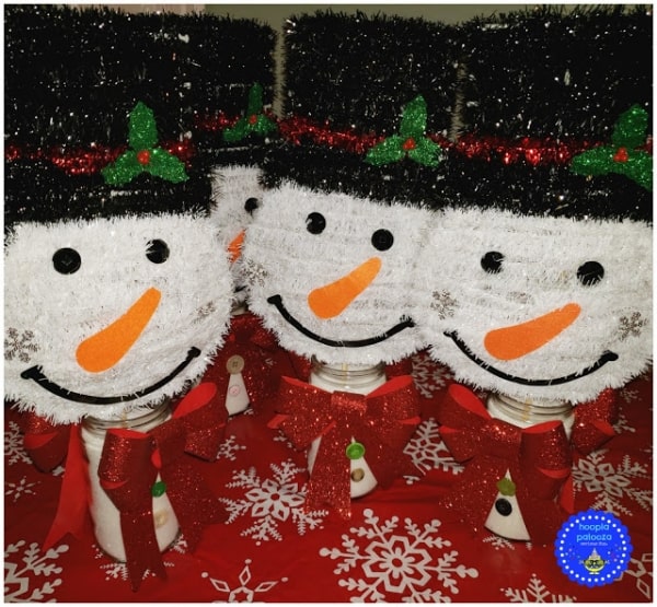 It's a merry time of year full of cheer and lots of parties. so these dollar tree snowmen centerpieces are just the thing for all your merriment!