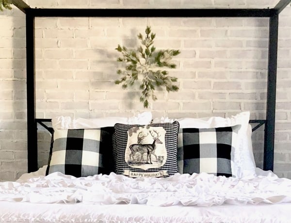 Decorating my guest bedroom for Christmas | Design Dazzle