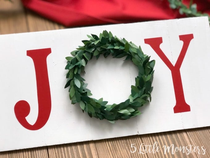 This little Joy wreath sign is a really quick and easy project and a cute addition to your holiday decor.