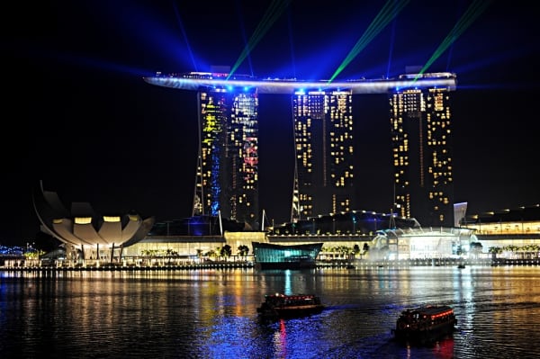 The Marina Bay Sands luxury hotel is a destination, 5-start hotel! Check out some helpful tips if you're planning to stay there! - Design Dazzle