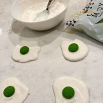 Easy dr seuss green eggs cupcakes 1