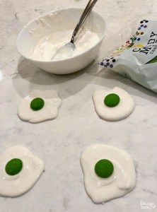 Easy dr seuss green eggs cupcakes 1