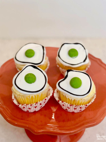 Easy dr seuss green eggs cupcakes 6