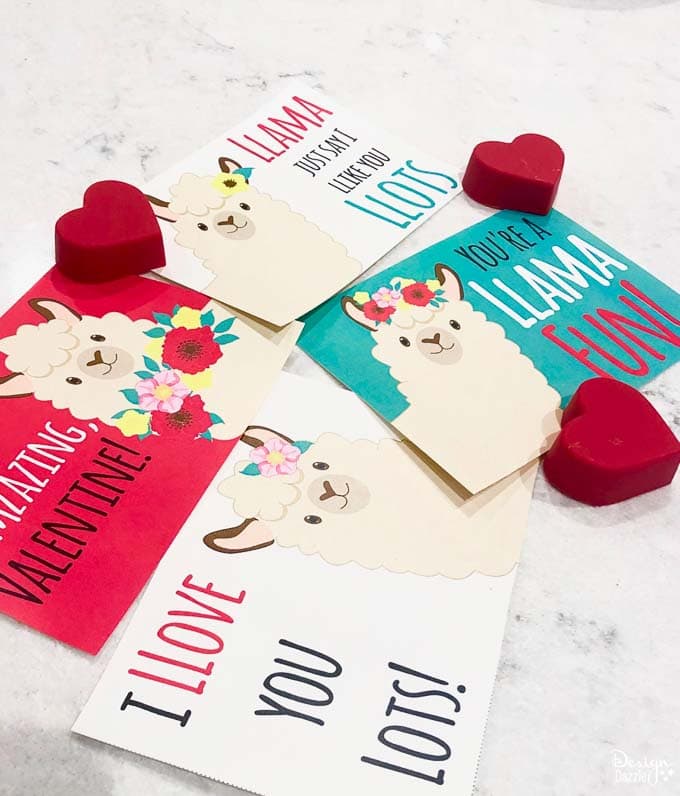 I think these are my favorite Valentine cards I've ever had on my blog. I love the cute Llama's and the cute sayings that go with the free Llama Valentine cards. | Design Dazzle
