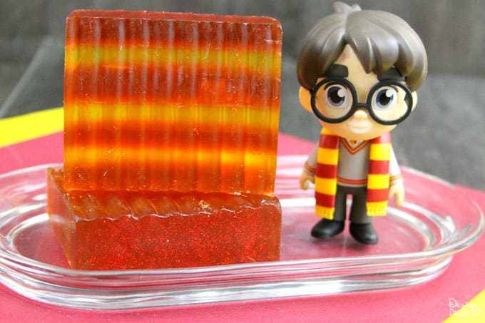 This Harry Potter soap will definitely get you so thrilled!It's super easy to make and a great gift idea for your family and friends that are certified Potterheads!It is also a nice favor for your Harry Potter themed party! - Design Dazzle