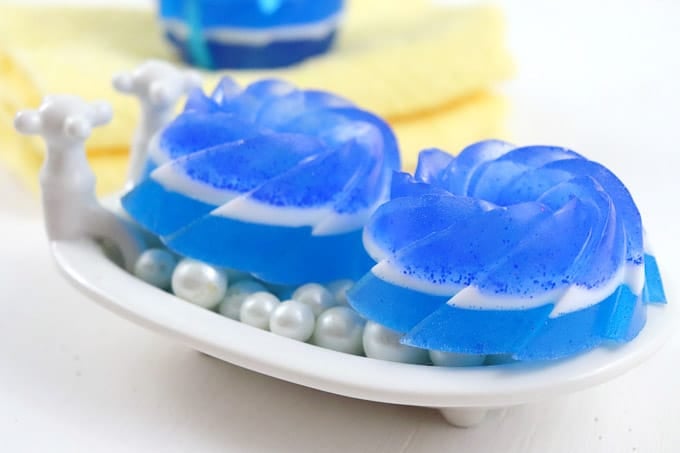How to Make Jojoba Soap - Jojoba beads are a great way to add exfoliation to soap. Check out this quik and easy DIY jojoba soap! - Design Dazzle