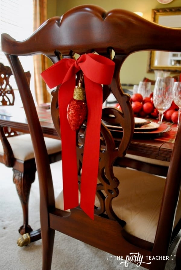 Christmas chairs 4 ways by the party teacher 1