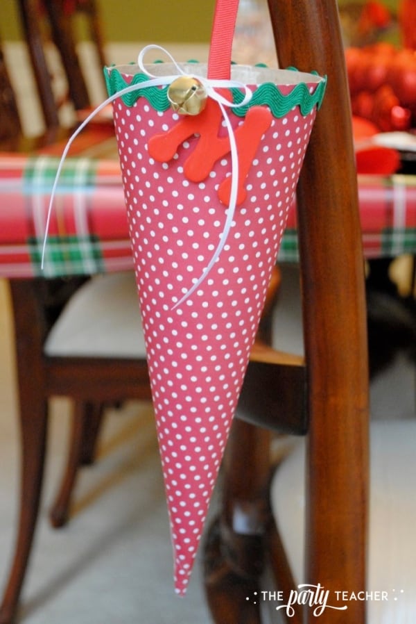 Christmas chairs 4 ways by the party teacher 24