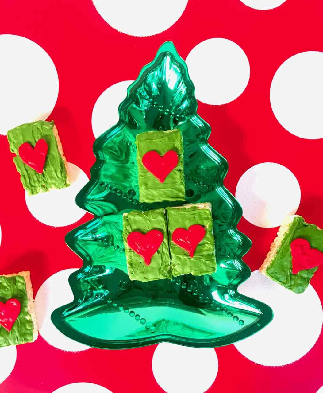 Would you like to make the perfect treat to eat while watching a favorite Christmas movie The Grinch? Make these quick and easy Grinch Treats! 