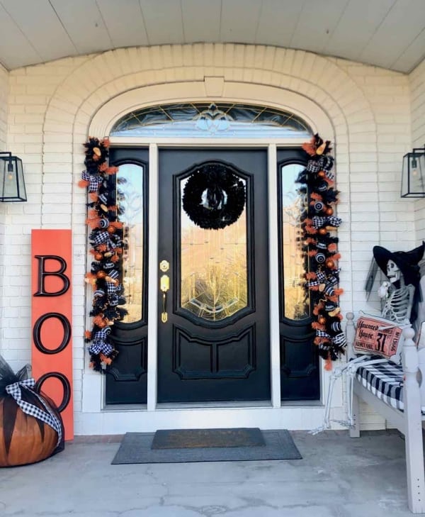 Halloween Porch Decor - Design Dazzle