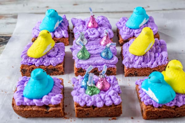 Easter chocolate chip cookie squares 10