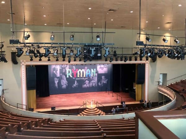 Visiting The Ryman in Nashville - Design Dazzle