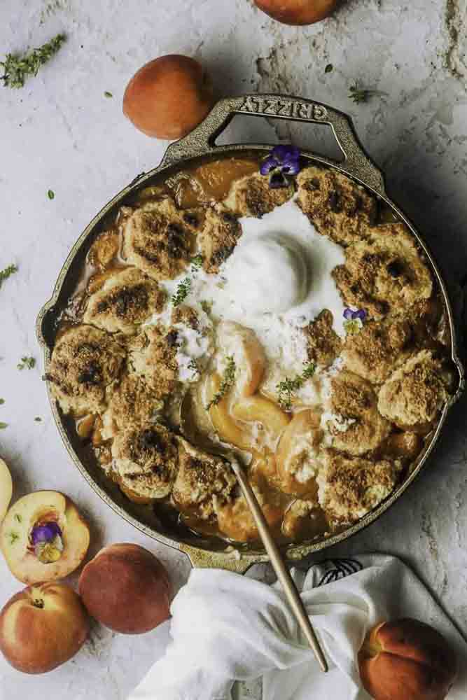 cast iron southern peach cobbler