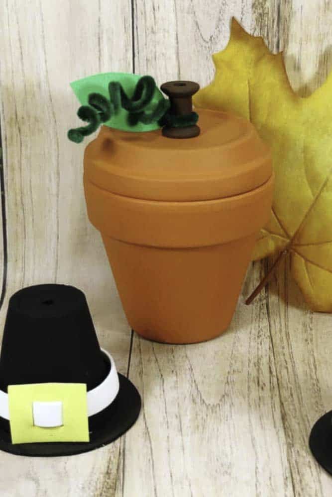 clay pot pilgrim hat
