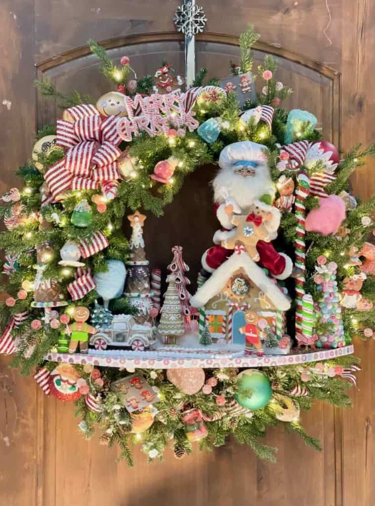 Santa's Gingerbread House Wreath