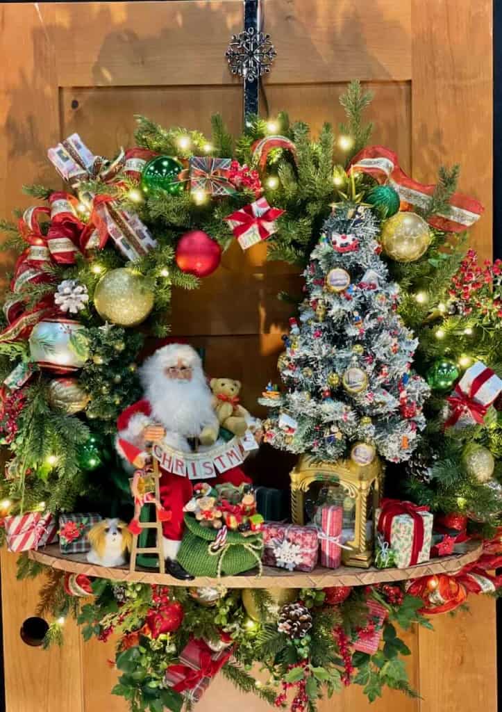 Santa's Gifts Wreath